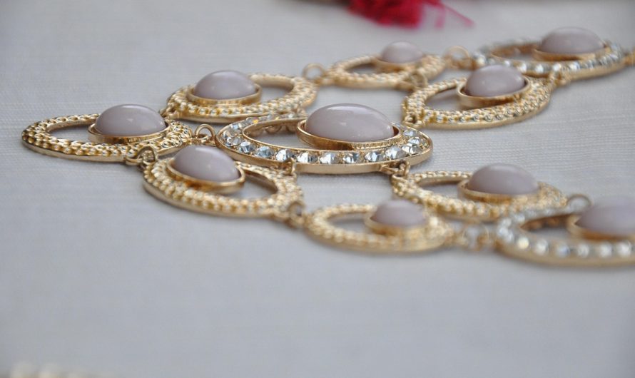 Купить на озоне подарок для женщины