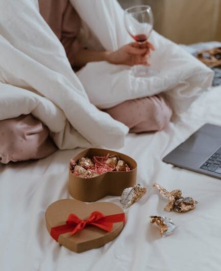 Купил подарок бывшей женщине