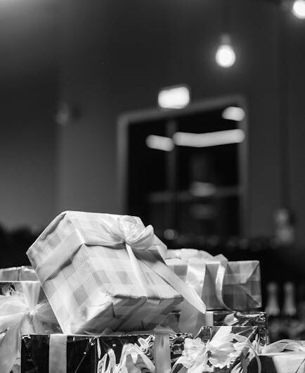 Что подарить девушке на 20