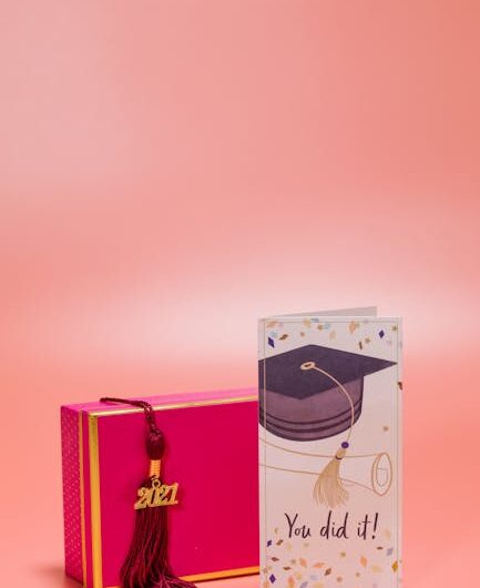 Какой можно подарок маме