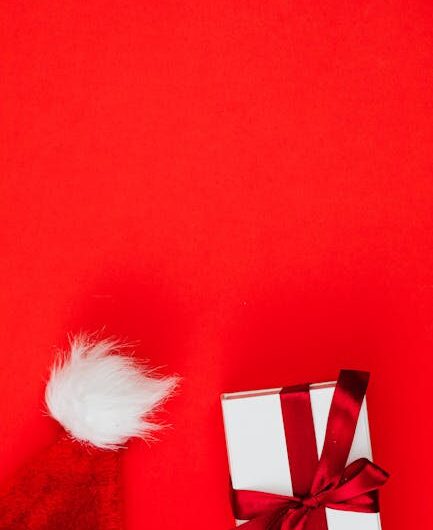 Подарок стоило