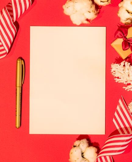 Подарок на столе