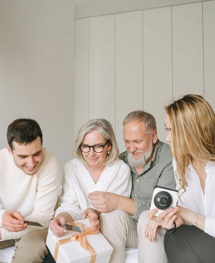 Дарим дорогие подарки