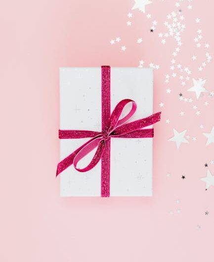 Акции подарки каждому