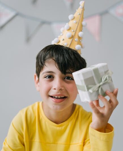 Купить подарок племяннику