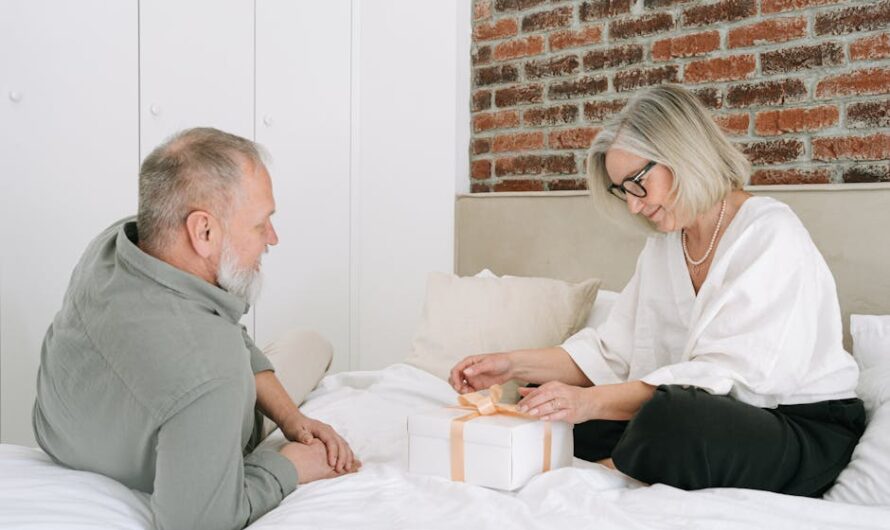 Что купить в подарок новорожденной девочке