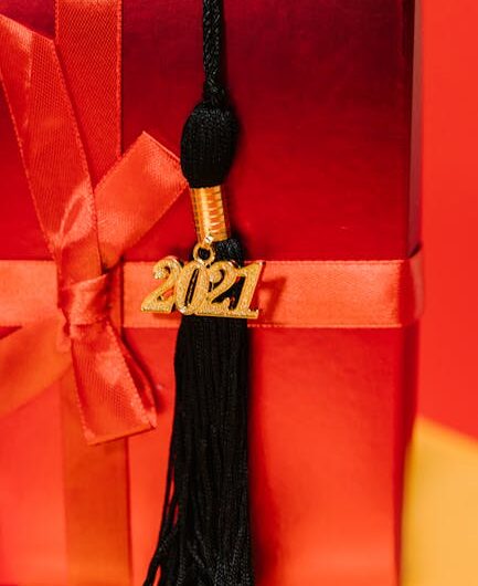 Пришли подарок