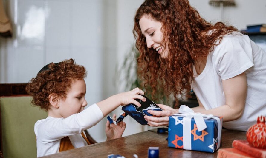 Что подарить на 10 свадьбы