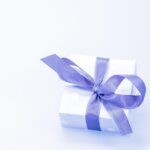 Что парень подарил девушке на год images146.jpg