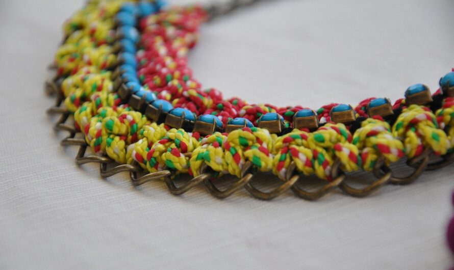 Рад подарку какому