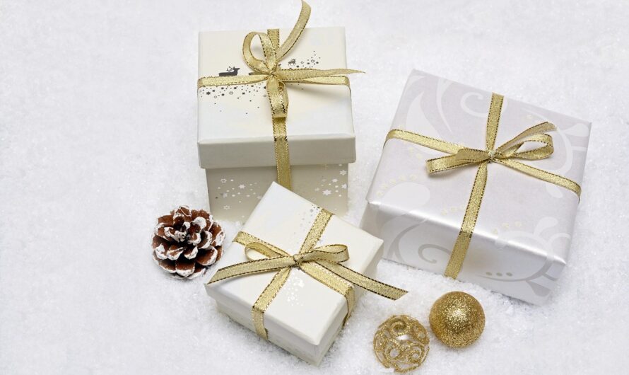 Живут подарками