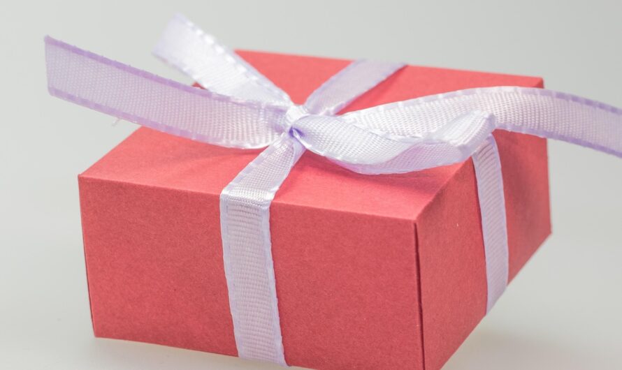 Купить подарок молодой девушке