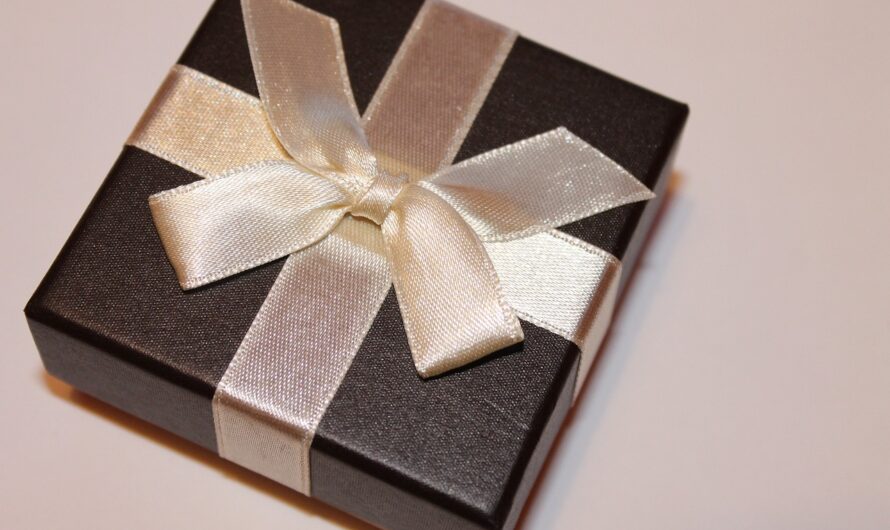 Подарки на 50 лет свадьбы купить